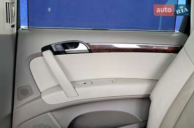 Внедорожник / Кроссовер Audi Q7 2012 в 