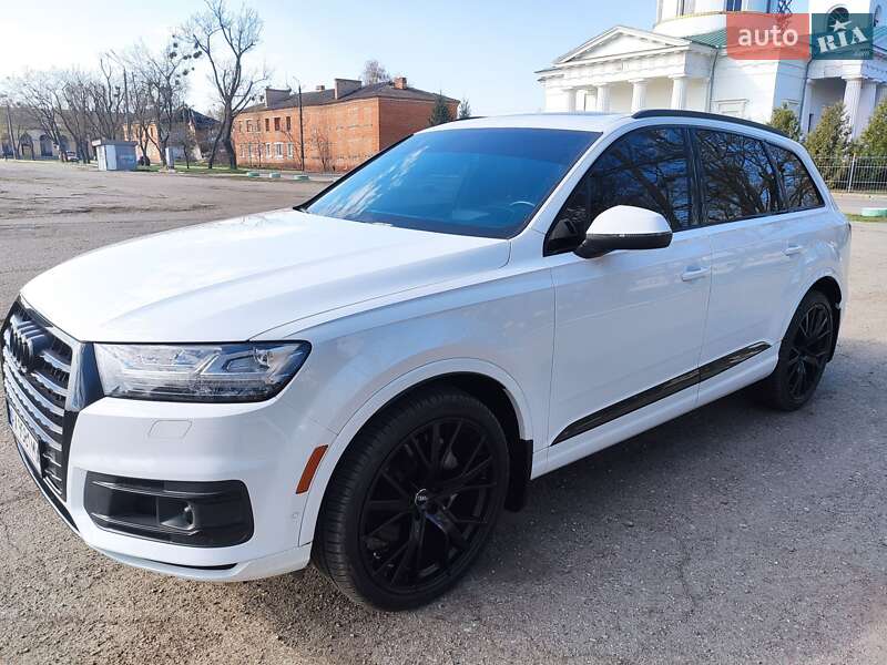 Позашляховик / Кросовер Audi Q7 2019 в Чугуєві