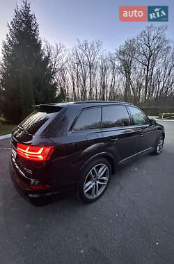 Внедорожник / Кроссовер Audi Q7 2018 в 