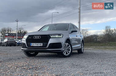 Внедорожник / Кроссовер Audi Q7 2018 в 