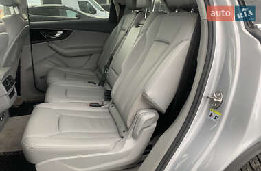 Внедорожник / Кроссовер Audi Q7 2018 в 