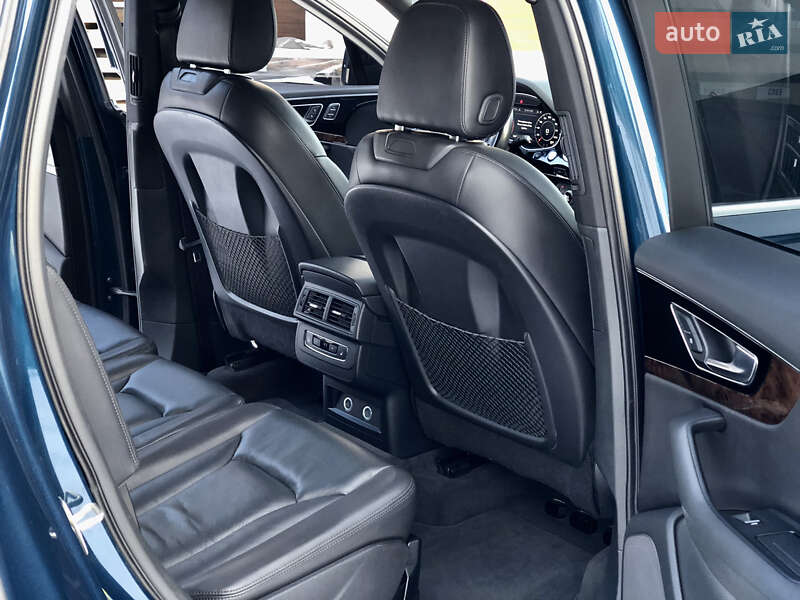 Внедорожник / Кроссовер Audi Q7 2017 в Львове