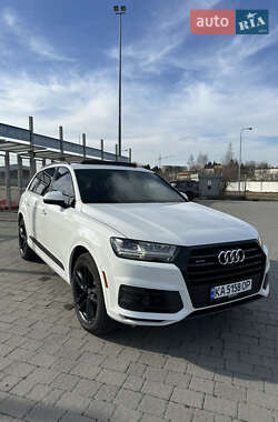 Внедорожник / Кроссовер Audi Q7 2018 в 