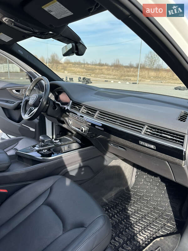 Внедорожник / Кроссовер Audi Q7 2018 в Львове