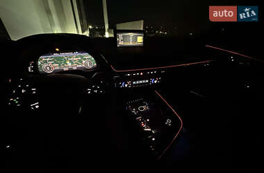Внедорожник / Кроссовер Audi Q7 2018 в 