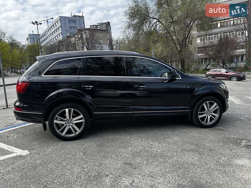 Внедорожник / Кроссовер Audi Q7 2013 в Днепре