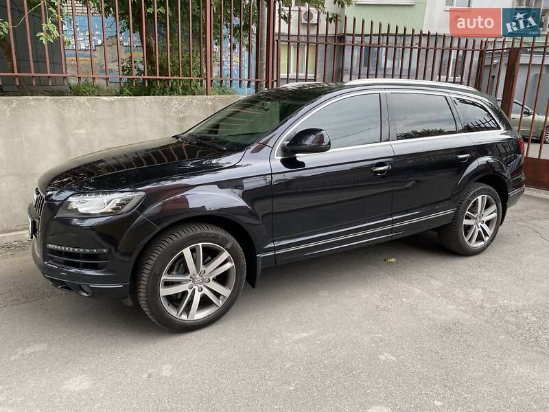 Внедорожник / Кроссовер Audi Q7 2013 в Днепре