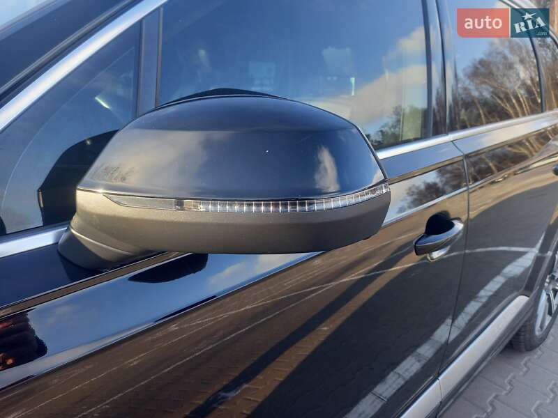Внедорожник / Кроссовер Audi Q7 2019 в Чернигове