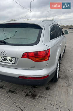 Внедорожник / Кроссовер Audi Q7 2007 в 