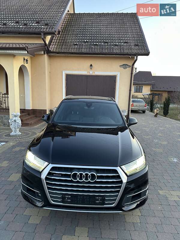 Позашляховик / Кросовер Audi Q7 2016 в Івано-Франківську