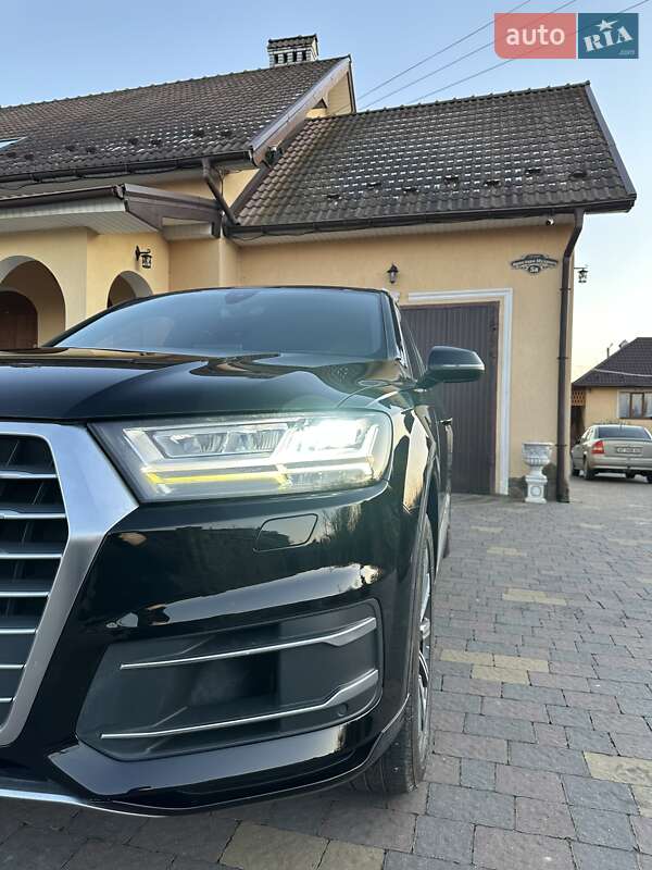 Позашляховик / Кросовер Audi Q7 2016 в Івано-Франківську