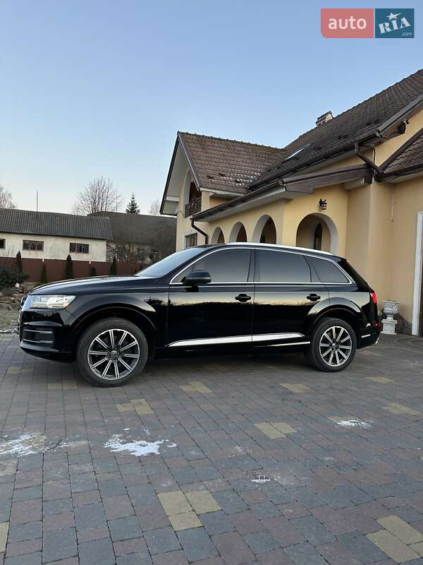 Позашляховик / Кросовер Audi Q7 2016 в Івано-Франківську