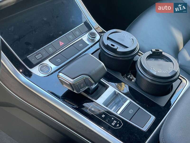 Внедорожник / Кроссовер Audi Q7 2020 в Киеве