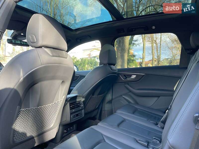 Внедорожник / Кроссовер Audi Q7 2020 в Киеве