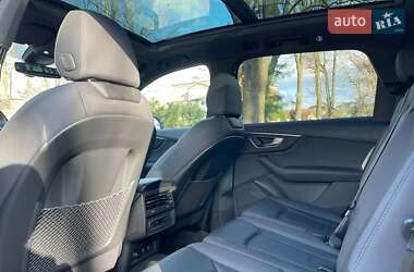 Внедорожник / Кроссовер Audi Q7 2020 в 