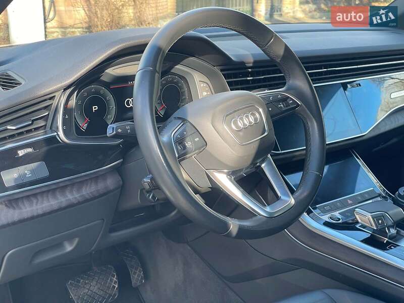Внедорожник / Кроссовер Audi Q7 2020 в Киеве
