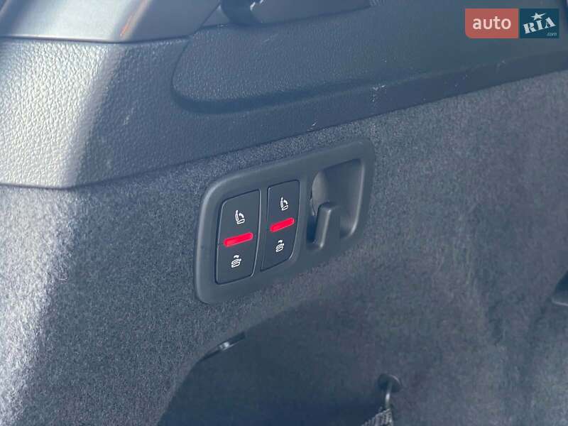 Внедорожник / Кроссовер Audi Q7 2020 в Киеве
