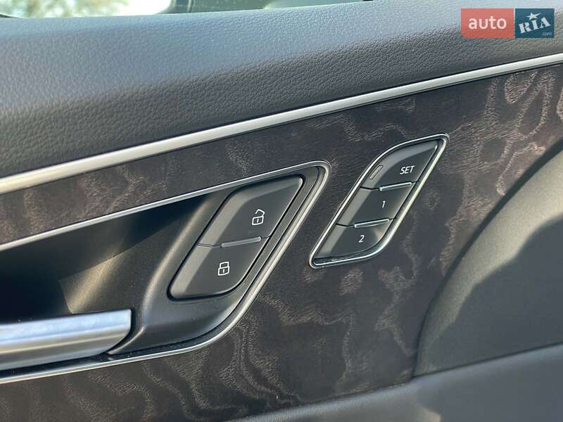 Внедорожник / Кроссовер Audi Q7 2020 в Киеве