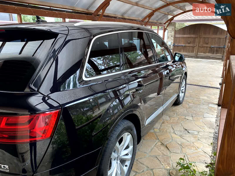 Позашляховик / Кросовер Audi Q7 2016 в Дніпрі