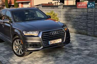 Внедорожник / Кроссовер Audi Q7 2017 в 