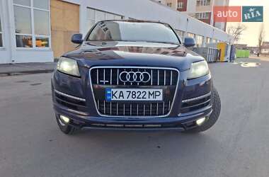 Внедорожник / Кроссовер Audi Q7 2012 в 