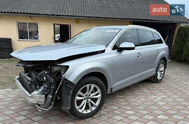 Внедорожник / Кроссовер Audi Q7 2017 в 