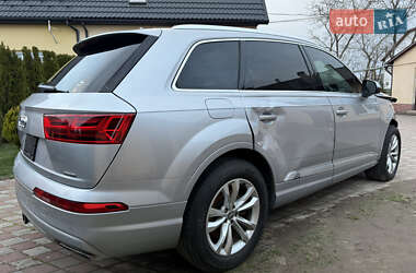 Внедорожник / Кроссовер Audi Q7 2017 в 