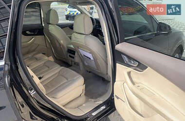Внедорожник / Кроссовер Audi Q7 2019 в 