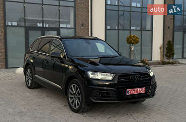 Внедорожник / Кроссовер Audi Q7 2017 в 