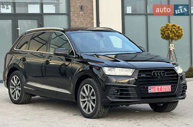 Внедорожник / Кроссовер Audi Q7 2017 в 