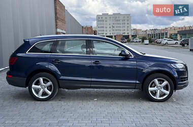 Внедорожник / Кроссовер Audi Q7 2012 в 