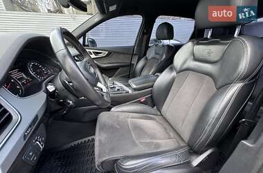 Внедорожник / Кроссовер Audi Q7 2017 в 