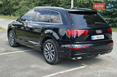 Внедорожник / Кроссовер Audi Q7 2015 в 
