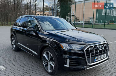 Внедорожник / Кроссовер Audi Q7 2020 в 