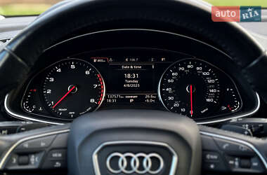 Позашляховик / Кросовер Audi Q7 2017 в 
