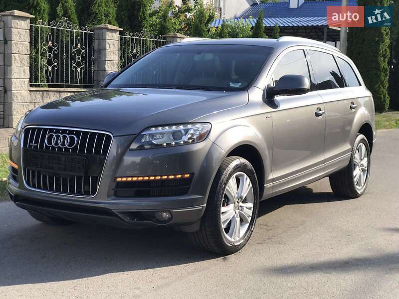Внедорожник / Кроссовер Audi Q7 2010 в 