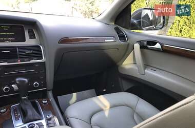 Внедорожник / Кроссовер Audi Q7 2010 в 