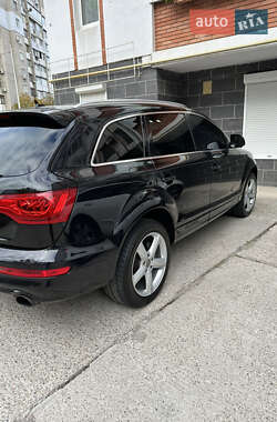 Внедорожник / Кроссовер Audi Q7 2013 в 