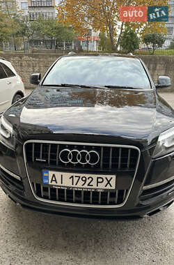 Внедорожник / Кроссовер Audi Q7 2013 в 