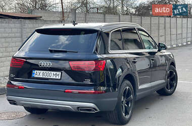 Внедорожник / Кроссовер Audi Q7 2018 в 