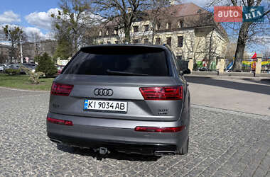 Внедорожник / Кроссовер Audi Q7 2016 в 