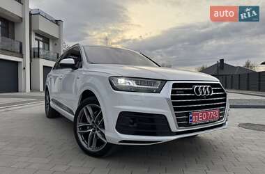 Внедорожник / Кроссовер Audi Q7 2016 в 