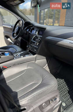 Внедорожник / Кроссовер Audi Q7 2012 в 