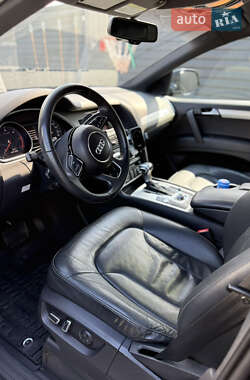 Внедорожник / Кроссовер Audi Q7 2012 в 