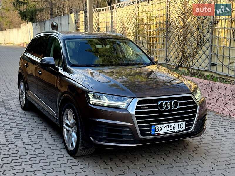 Внедорожник / Кроссовер Audi Q7 2016 в Хмельницком