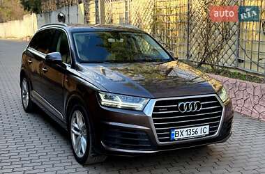 Внедорожник / Кроссовер Audi Q7 2016 в 