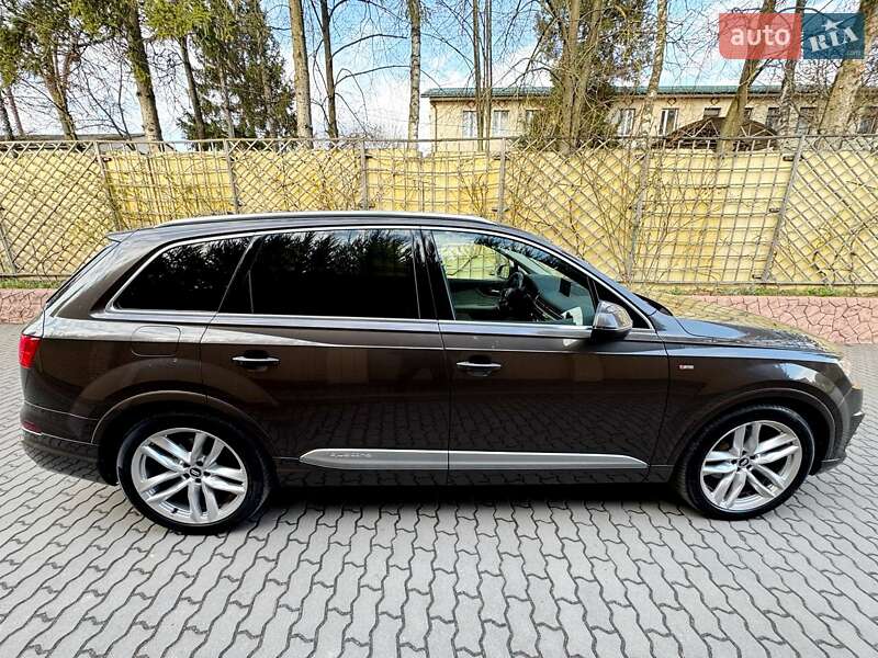 Внедорожник / Кроссовер Audi Q7 2016 в Хмельницком