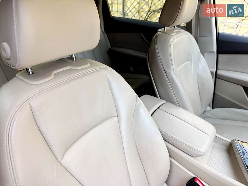Внедорожник / Кроссовер Audi Q7 2016 в Хмельницком
