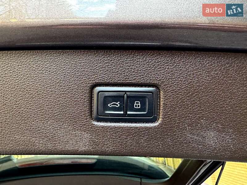 Внедорожник / Кроссовер Audi Q7 2016 в Хмельницком
