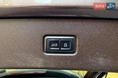 Внедорожник / Кроссовер Audi Q7 2016 в 